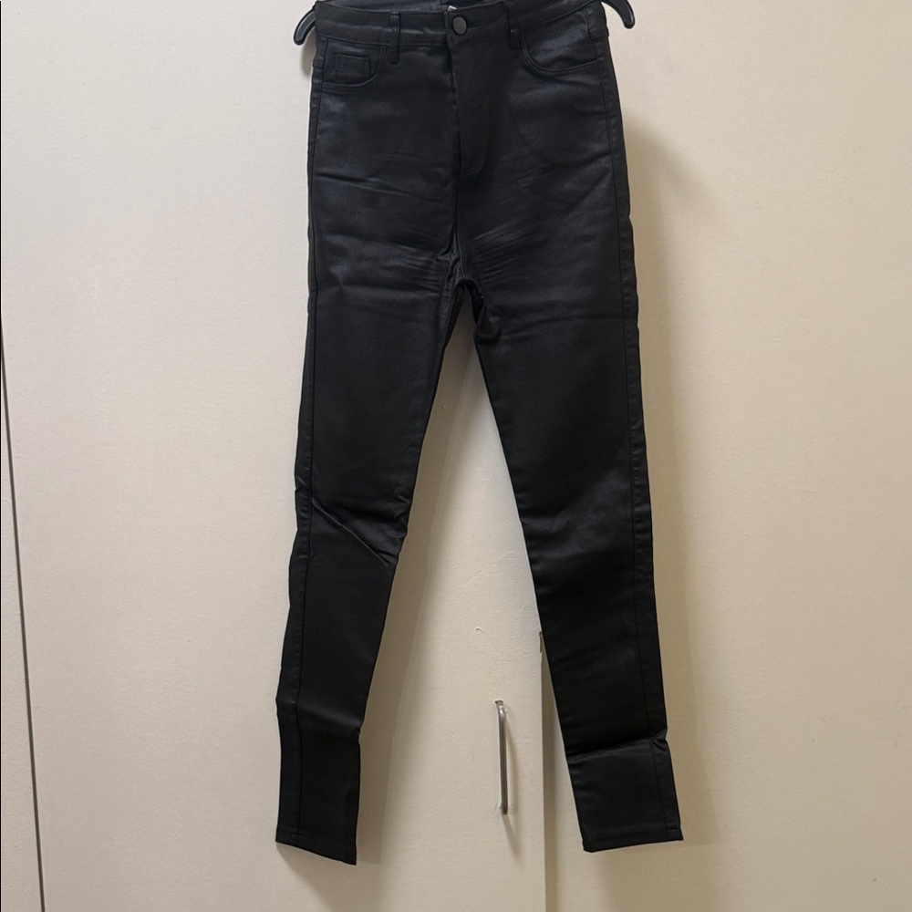 Black Skinny Jeans